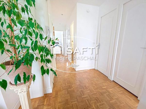 Appartement 3 pièces, 2 chambres - Caves + Parking privatif