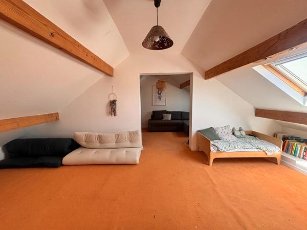BALLAINVILLIERS - Maison familiale de 169m2 avec jardin, garage et sous-sol total - DPE C