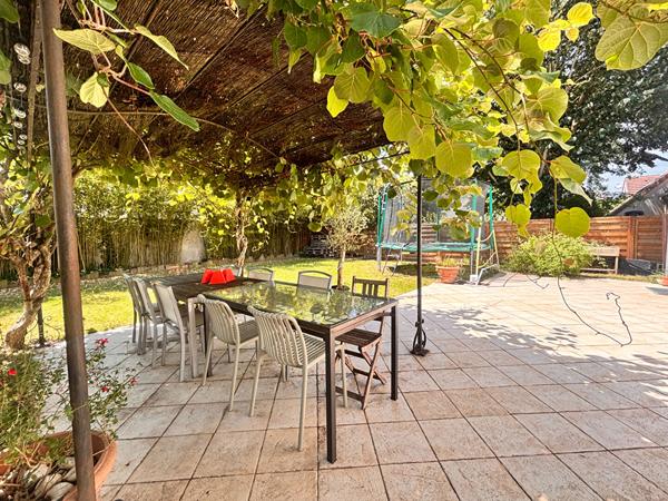 BALLAINVILLIERS - Maison familiale de 169m2 avec jardin, garage et sous-sol total - DPE C