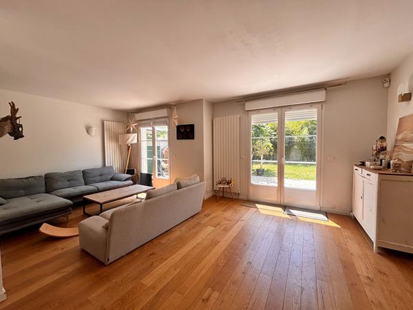 BALLAINVILLIERS - Maison familiale de 169m2 avec jardin, garage et sous-sol total - DPE C
