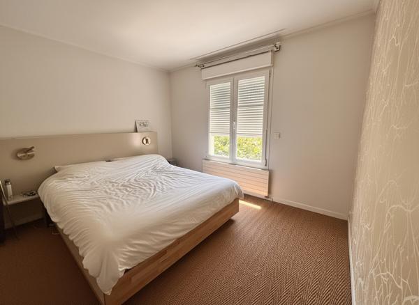 BALLAINVILLIERS - Maison familiale de 169m2 avec jardin, garage et sous-sol total - DPE C