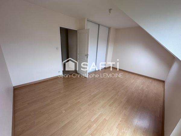 Appartement récent 100m2 trois chambres plein centre