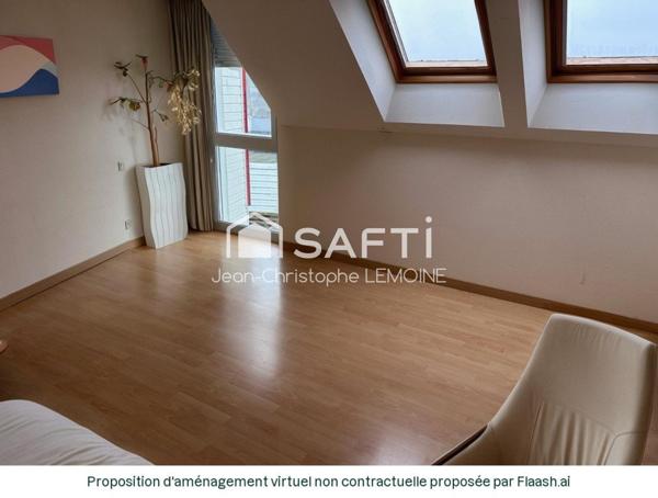 Appartement récent 100m2 trois chambres plein centre