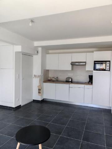 35800 DINARD - Appartement   de 34m² et terrasse 9m²