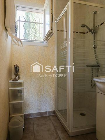 07140 : Villa avec piscine sur terrain de 1950 m²