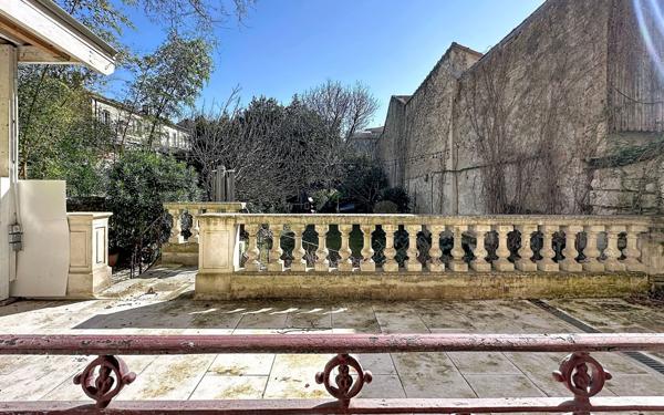 Maison à vendre    7 pièces •  Avignon