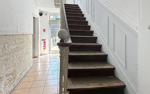 Maison à vendre    7 pièces •  Avignon