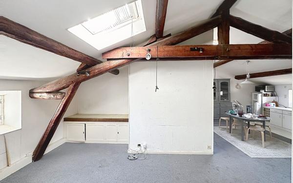 Maison à vendre    7 pièces •  Avignon