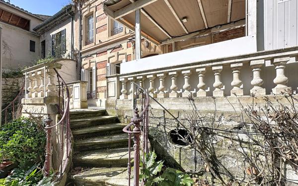 Maison à vendre    7 pièces •  Avignon