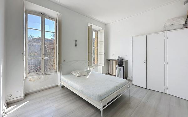 Maison à vendre    7 pièces •  Avignon