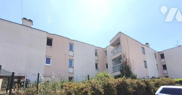 SAINT MARTIN DE CRAU, à 5mn du centre dans résidence calme, joli appartement de type f2 situé a...