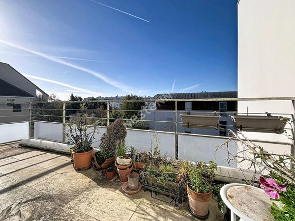 Nantes Rond point de Vannes / Appartement 3 pièce(s) 74.35 m2 / ASCENSEUR / TERRASSE / GARAGE