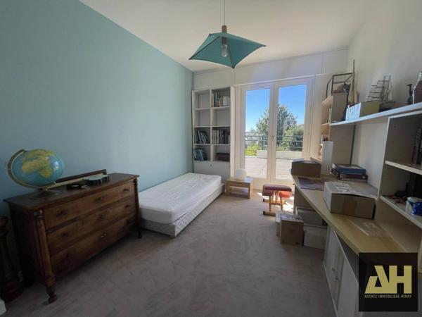 BREST SAINT-MARC - MAISON DE 160 M² - 4 CHAMBRES ET 1 BUREAU - JARDIN CLOS - GARAGE