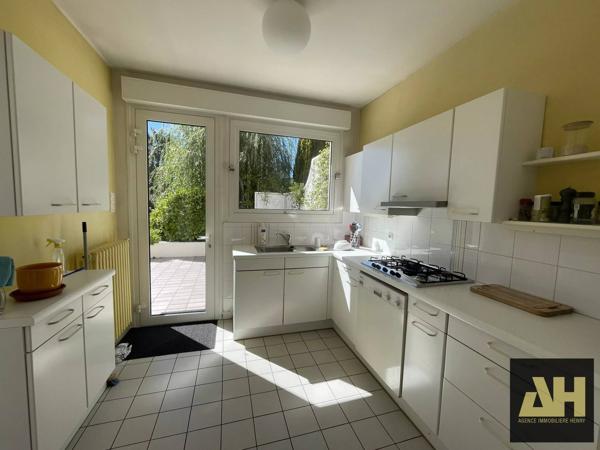 BREST SAINT-MARC - MAISON DE 160 M² - 4 CHAMBRES ET 1 BUREAU - JARDIN CLOS - GARAGE