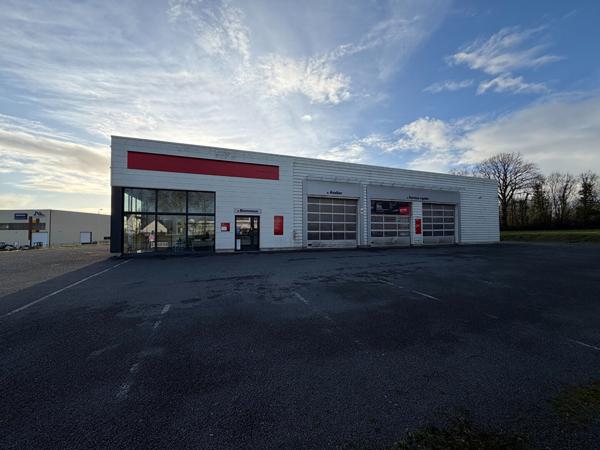 A VENDRE, Local d'activité de 560 m2 , Montsurs A VENDRE, Local d'activité de 560 m2 , Montsurs
