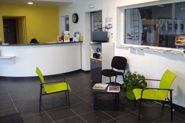 A VENDRE, Local d'activité de 560 m2 , Montsurs A VENDRE, Local d'activité de 560 m2 , Montsurs