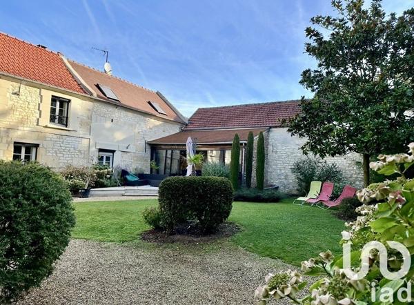 Demeure 7 pièces de 224 m² à Lachelle (60190)