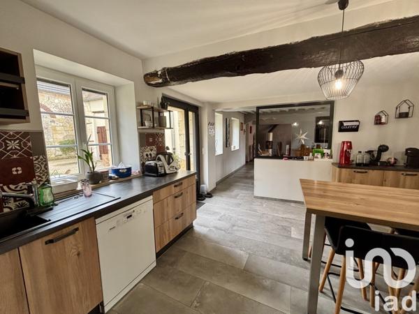 Demeure 7 pièces de 224 m² à Lachelle (60190)