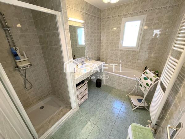 Villa plain pied 6 pièces sur les côteaux avec vue