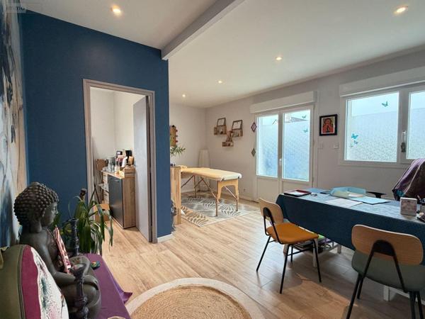 Local Professionnel et commercial à louer à Névez dans le Finistère (29920), ref : 11286/901 centre bourg