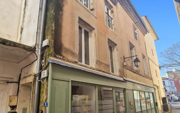 Immeuble à vendre    7 pièces • 300 m2 Pont-Saint-Esprit