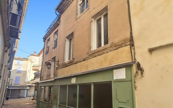 Immeuble à vendre    7 pièces • 300 m2 Pont-Saint-Esprit