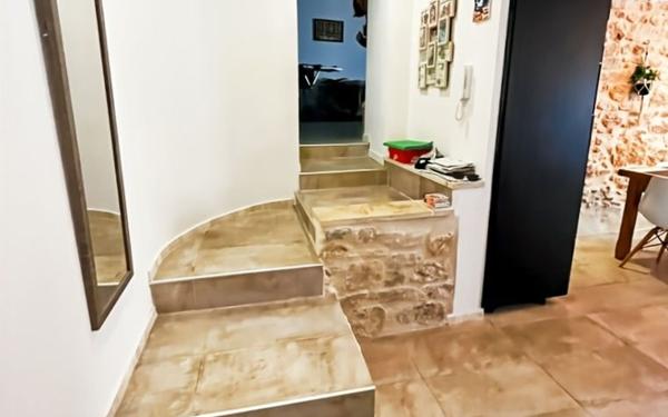 Immeuble à vendre    7 pièces • 300 m2 Pont-Saint-Esprit