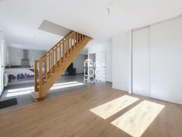 Joli semi plain-pied individuel de 2012 3 chambres poss 4 terrasse jardin garage + parkings privatifs