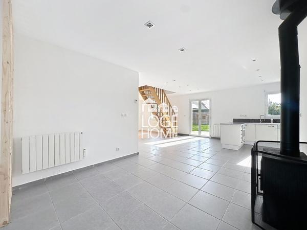 Joli semi plain-pied individuel de 2012 3 chambres poss 4 terrasse jardin garage + parkings privatifs