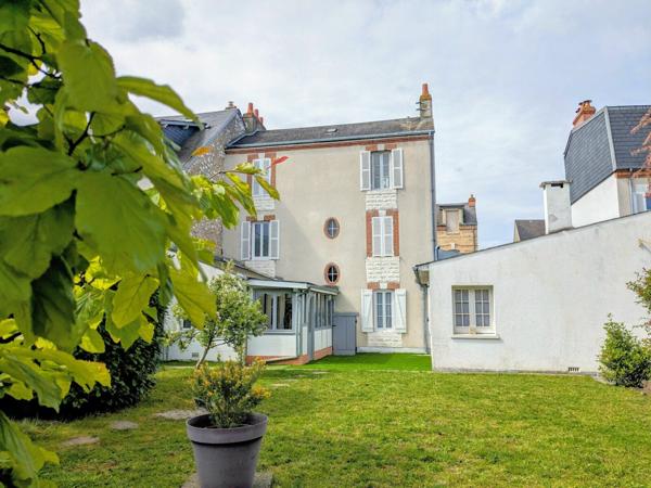 Maison à vendre    8 pièces • 162 m2 Orléans