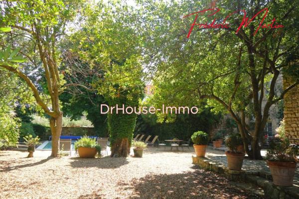 Maison à vendre 10 pièces de 550 m²