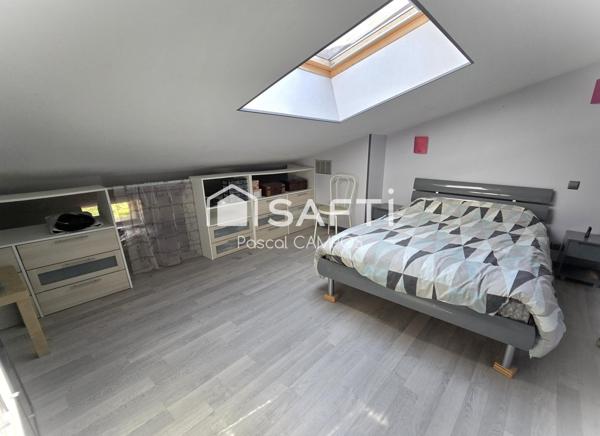 Maison de ville avec 3 chambres, bureau et jardin