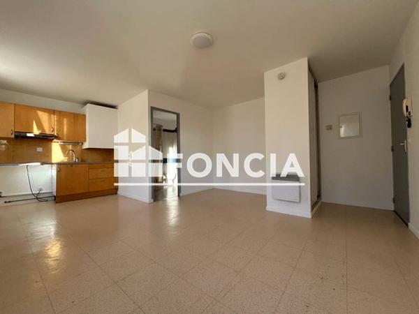 Location Studio 26.59 m² - 52 AVENUE GABRIEL PERI Villeneuve Les Avignon 30400