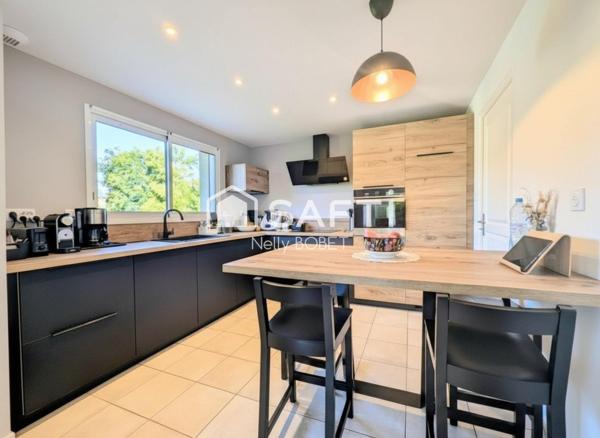 COUP DE CŒUR ASSURÉ : MAISON RENOVÉE (2023), POTENTIEL D'EXTENSION ET DOUBLE GARAGE !