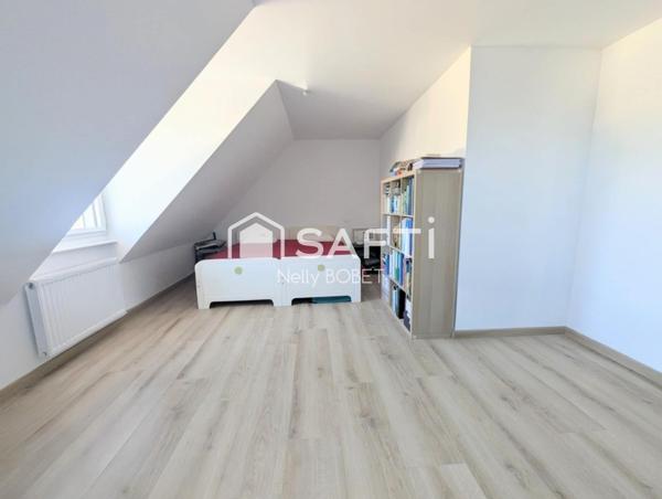 COUP DE CŒUR ASSURÉ : MAISON RENOVÉE (2023), POTENTIEL D'EXTENSION ET DOUBLE GARAGE !