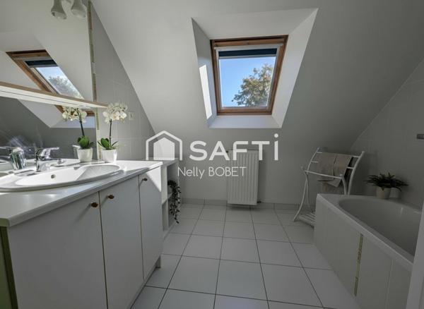 COUP DE CŒUR ASSURÉ : MAISON RENOVÉE (2023), POTENTIEL D'EXTENSION ET DOUBLE GARAGE !