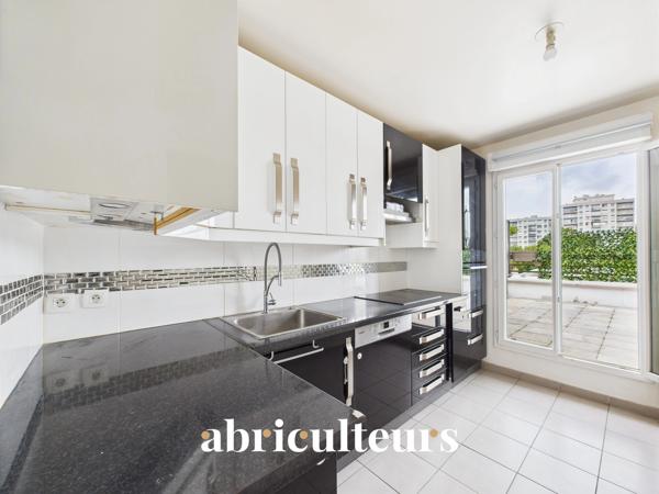 Splendide Appartement de 86.0 m² avec de grands extérieurs en vente à Villeneuve-la-Garenne (92390)