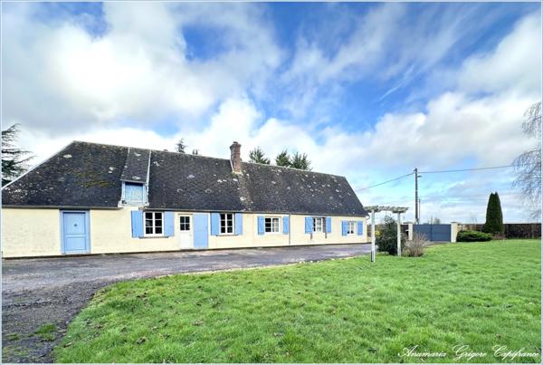 Le Favril ( 28190) Longère rénovée de 136 m², terrain clos de 2193 m² Paris à 1h20