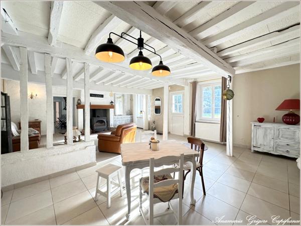 Le Favril ( 28190) Longère rénovée de 136 m², terrain clos de 2193 m² Paris à 1h20