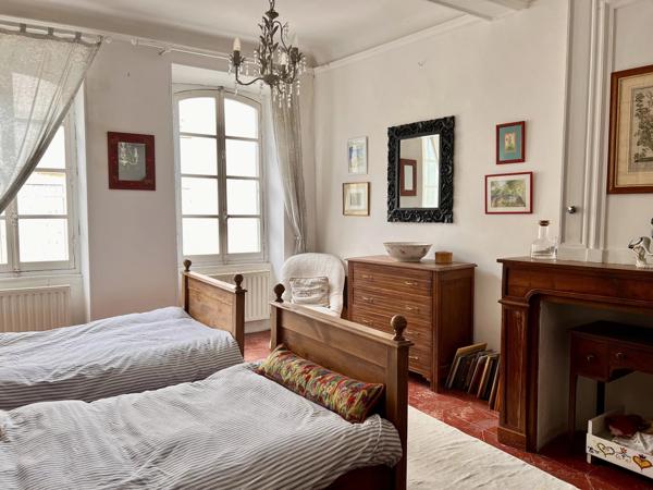 Montréal – Spacieuse maison familiale au coeur d’un village dynamique.