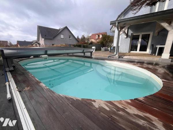 Maison 5ch avec piscine PIREY sur 9 ares de terrain