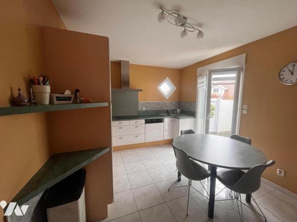 Maison 5ch avec piscine PIREY sur 9 ares de terrain