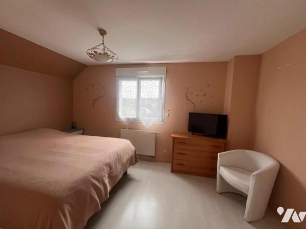 Maison 5ch avec piscine PIREY sur 9 ares de terrain