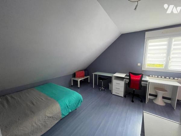 Maison 5ch avec piscine PIREY sur 9 ares de terrain