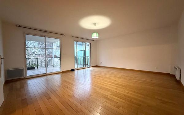 Appartement à louer    4 pièces • 82,33 m2 Saint-Maur-des-Fossés