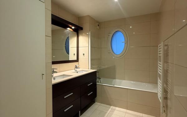 Appartement à louer    4 pièces • 82,33 m2 Saint-Maur-des-Fossés