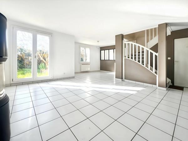 MAISON INDIVIDUELLE COUP DE COEUR  À VENDRE – 7 PIÈCES – 138 m² – CENTRE-VILLE DE PLAISIR (78)