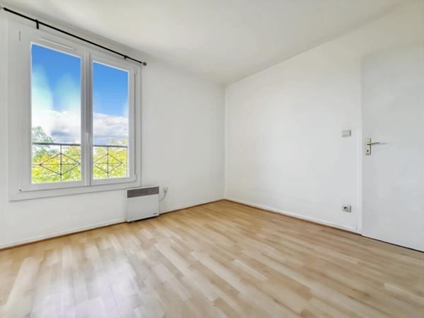 MAISON INDIVIDUELLE COUP DE COEUR  À VENDRE – 7 PIÈCES – 138 m² – CENTRE-VILLE DE PLAISIR (78)