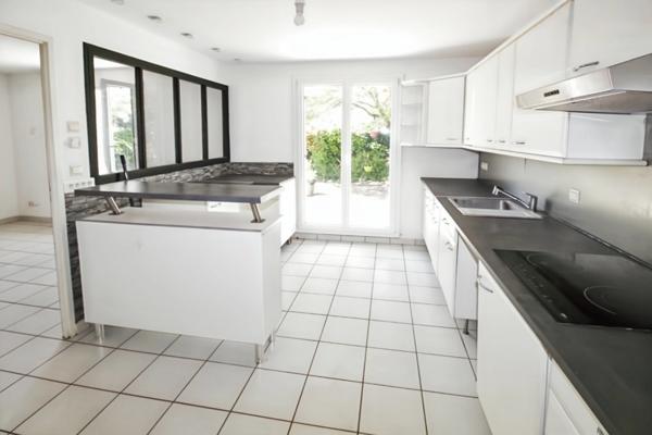 MAISON INDIVIDUELLE COUP DE COEUR  À VENDRE – 7 PIÈCES – 138 m² – CENTRE-VILLE DE PLAISIR (78)