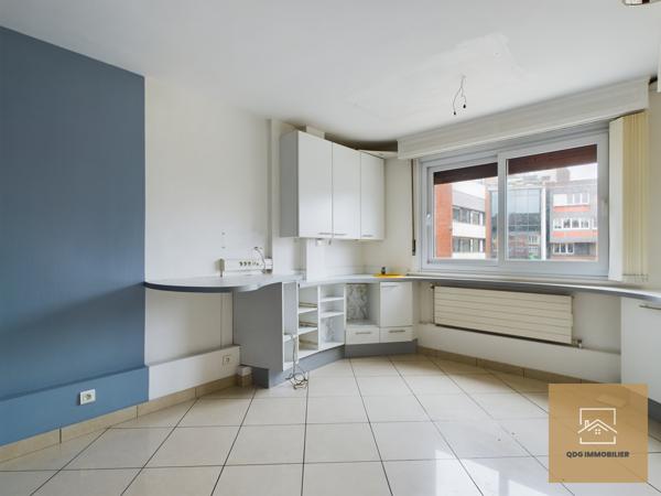 Dunkerque (59140) Appartement / Local 90 m² – Place de la République – Libre d’occupation